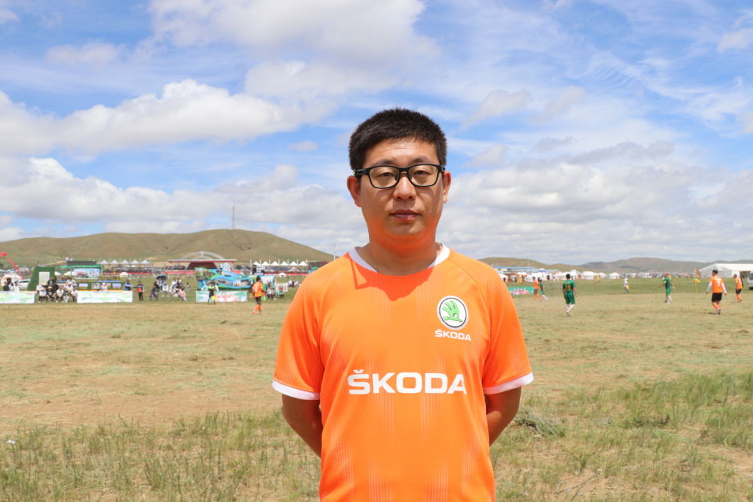 蓝天白云下内蒙古,内蒙古第34届草原那达慕足球比赛