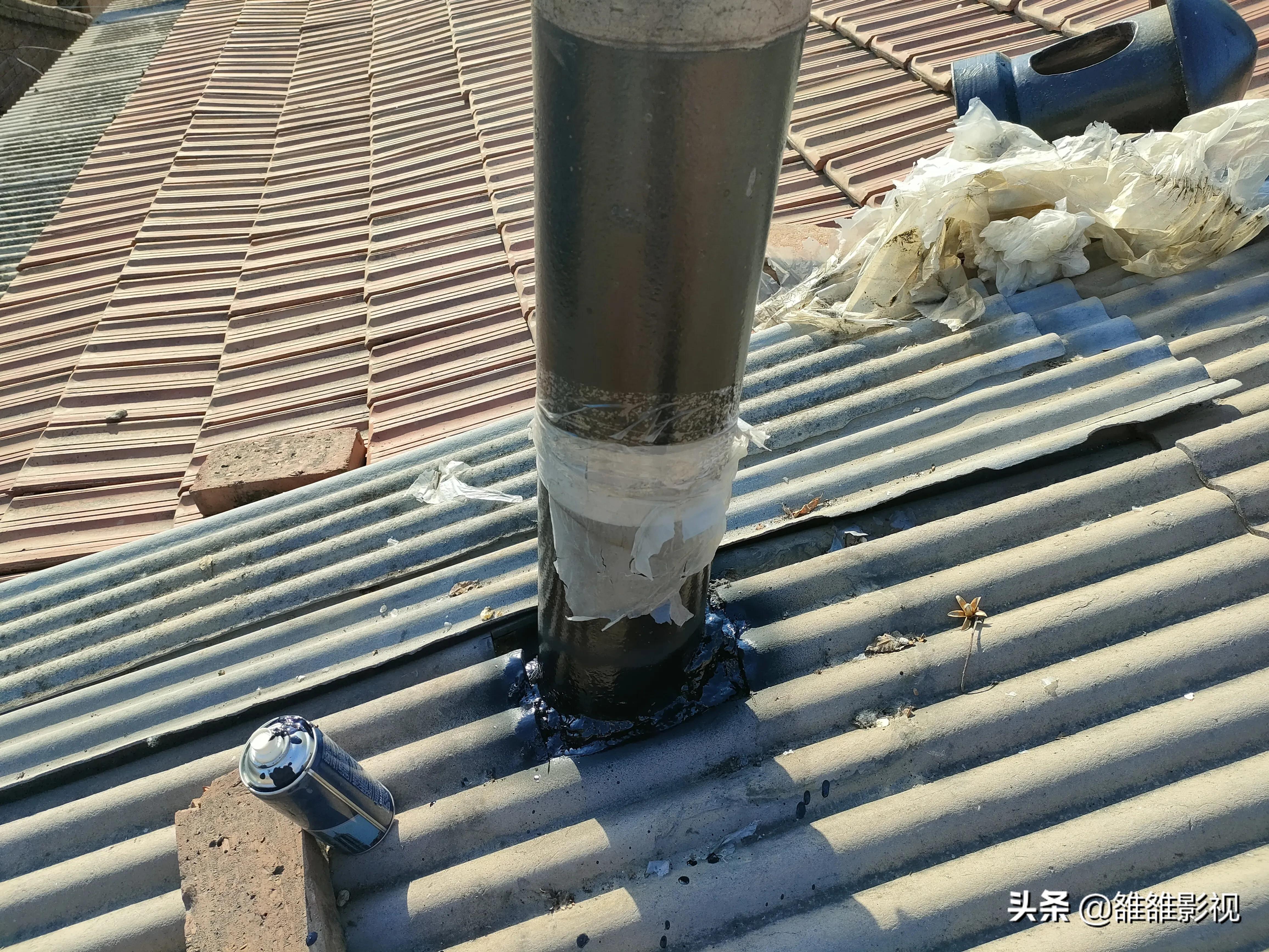 烟囱漏水严重，给它上个保护措施