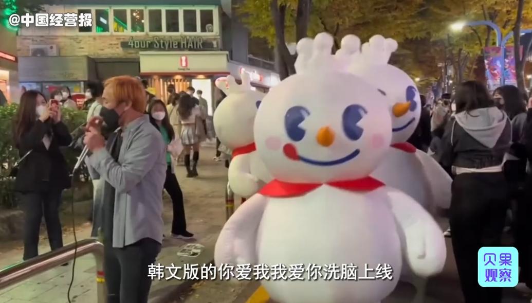 蜜雪冰城加盟店一天卖多少杯,一杯蜜雪冰城多少钱啊