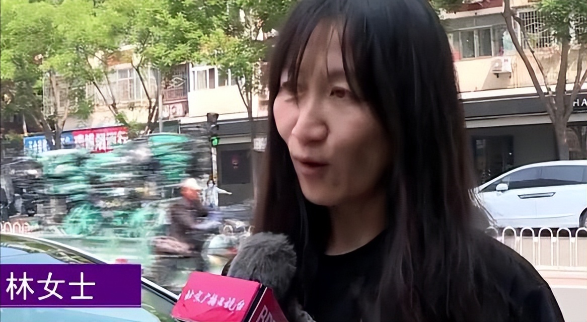 倒在血泊中的男子无人敢扶，撕开了当下社会“冷漠”的遮羞布