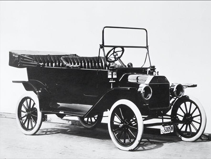 比郭达·斯坦森厉害的机械师——亨利·福特