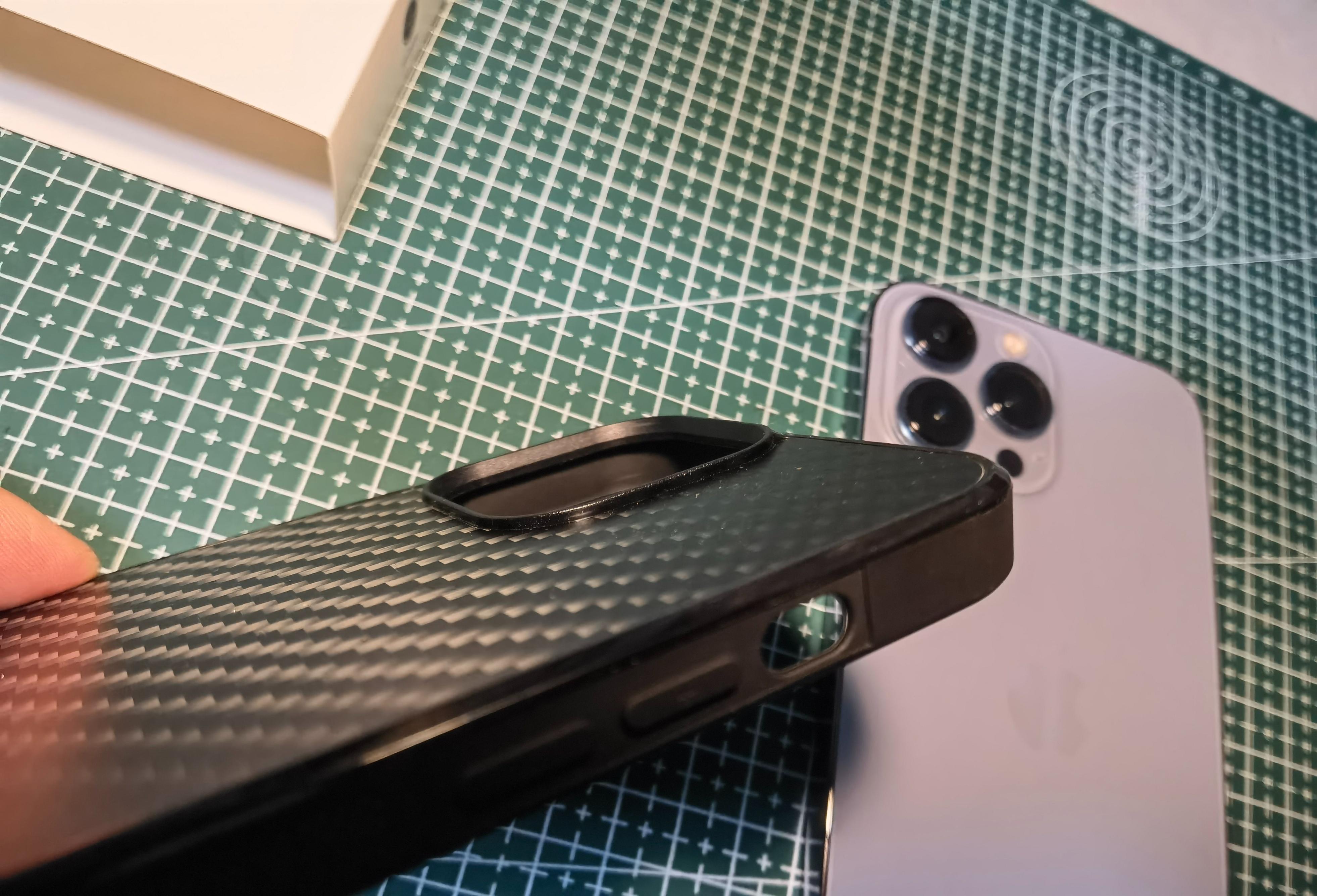 碳纤维手机壳有什么值得推荐的,有没有比碳纤维更薄的手机壳