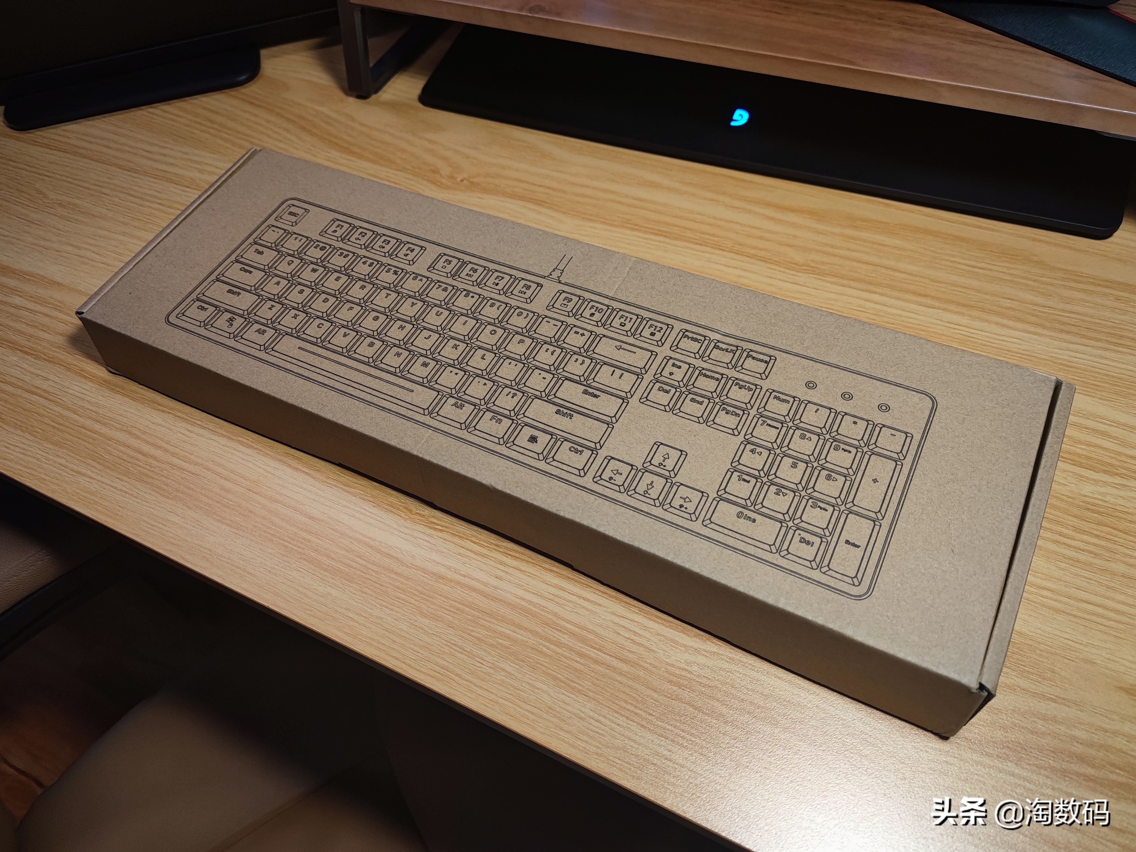 红轴rgb灯机械键盘推荐100元以内,50元的青轴游戏机械键盘推荐