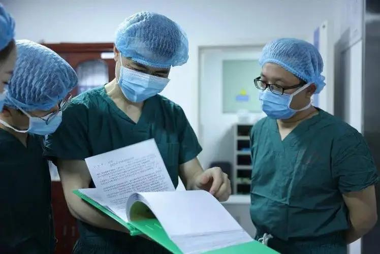 老年人结直肠癌患者危险因素及应用加速康复外科的临床治疗如何？