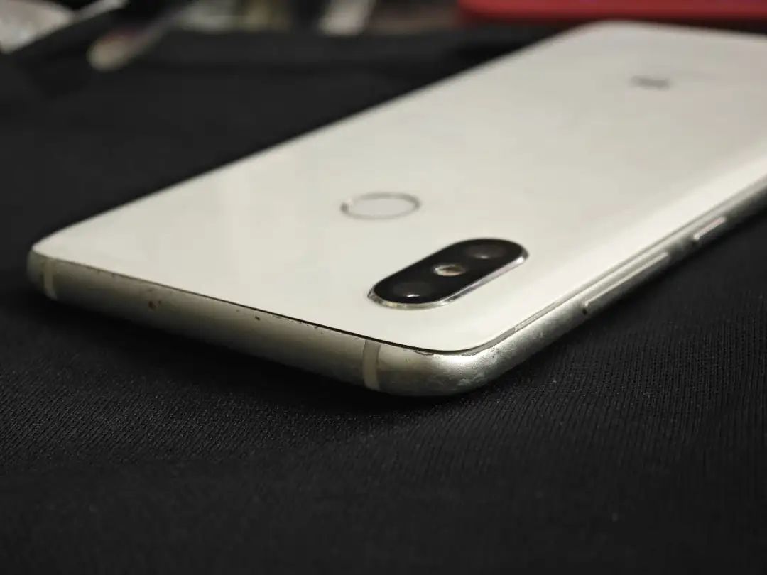 为什么iphone变成外国版了,为什么iphone变成apple