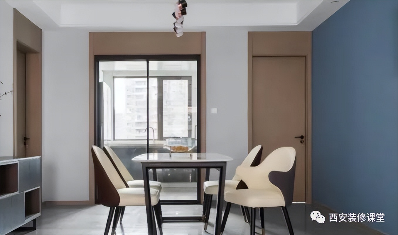 玻璃门下坠蹭地怎么处理,家里玻璃门关不上了怎么修