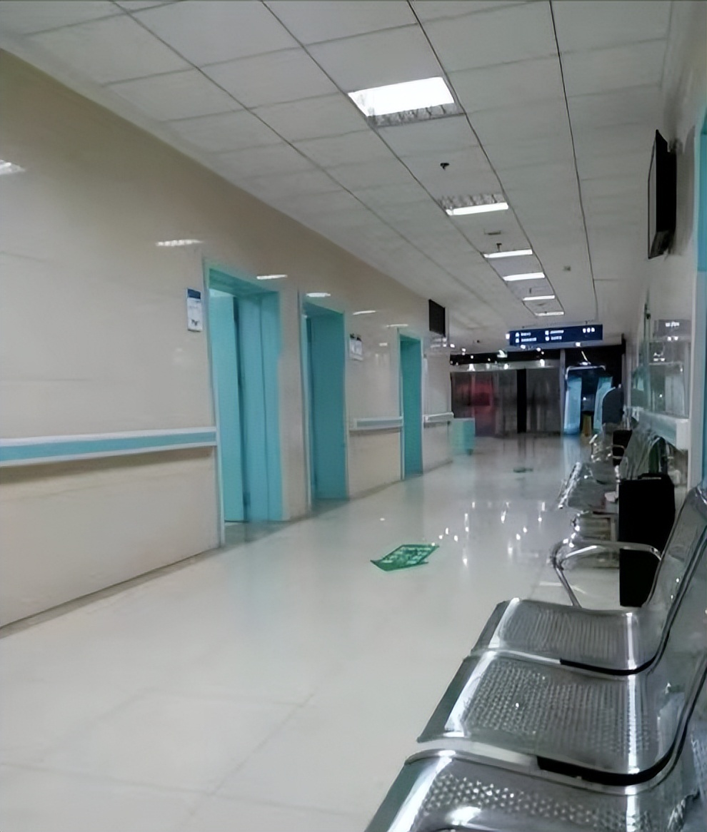 肺癌100万治疗费够吗,肺癌晚期花钱续命有意思吗