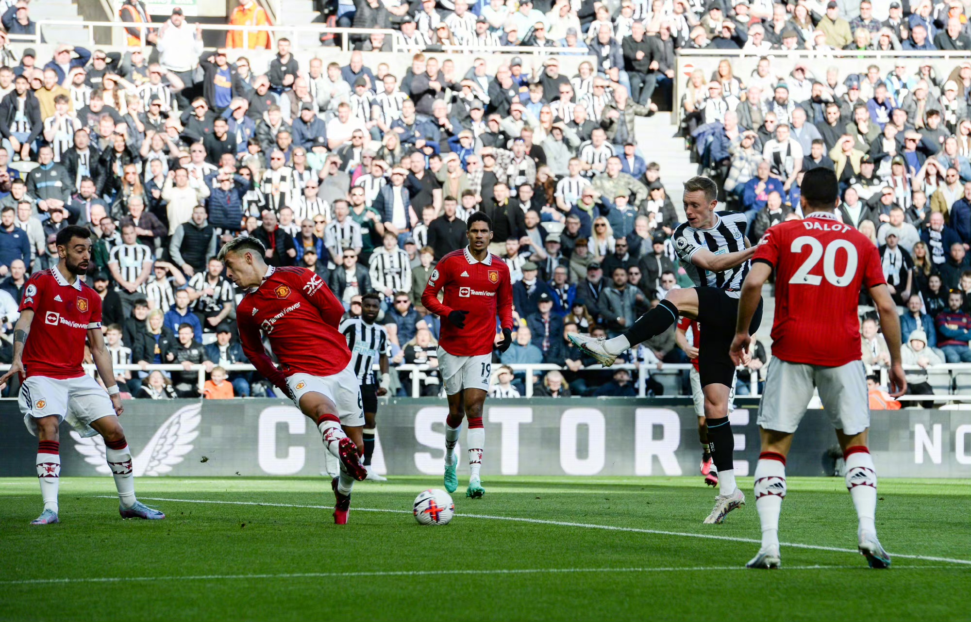 皇马对巴萨最刺激比赛,皇马3-3曼城对飙世界波