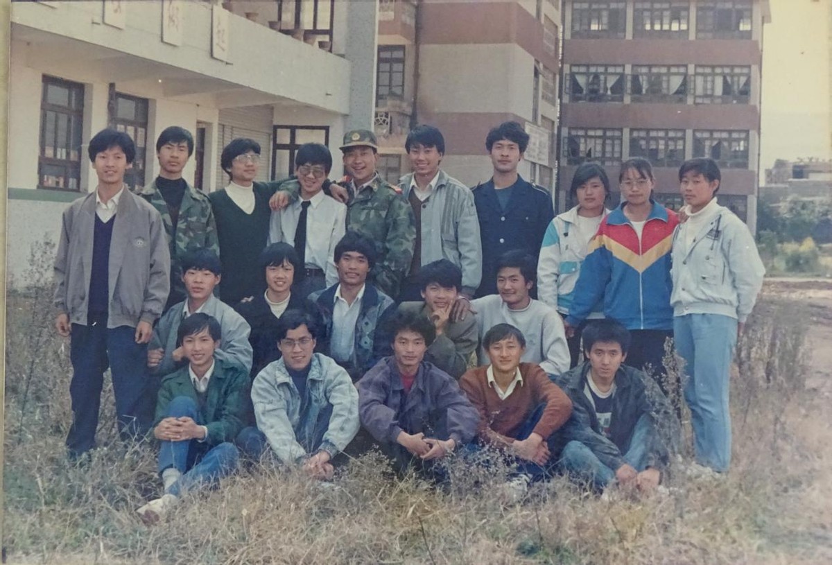 忆起那些年：师范母校，梧桐花开