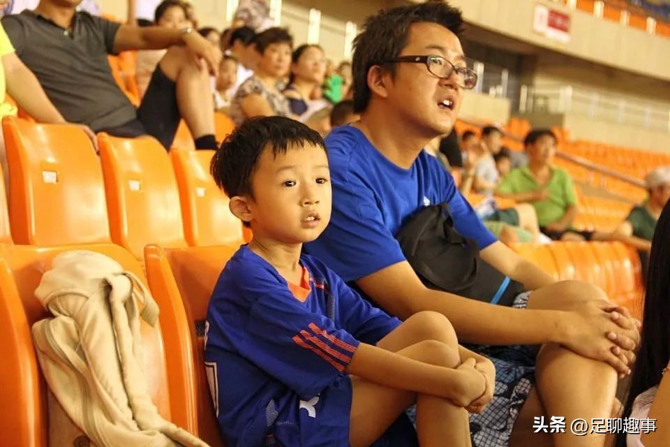 除了球队、球员，我们喜欢足球，还因为这些