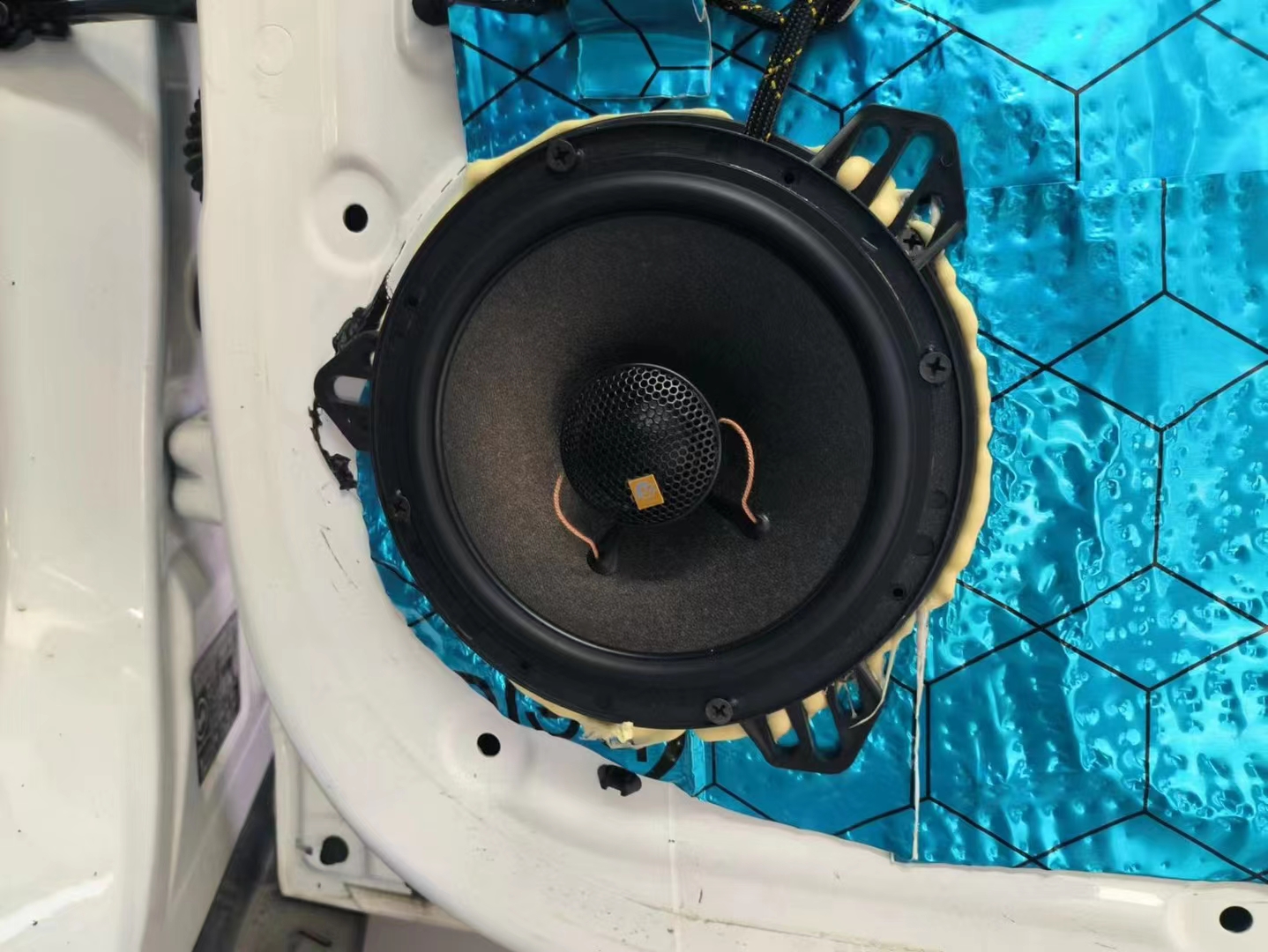 威马ex5改装案例,威马ex5即客行版本配的音响