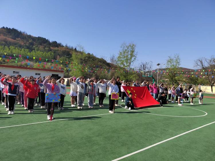健康小学春季运动会,小学生小型春季运动会信息报道