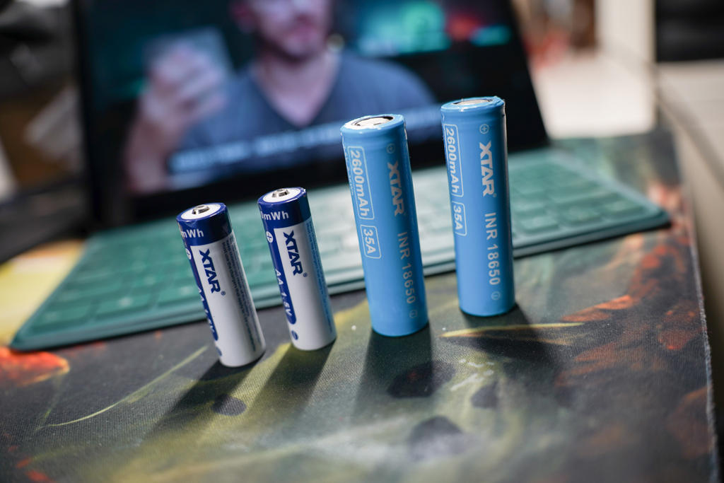 xtarvc4充电器评测,xtarvc4plus智能电池充电器拆解