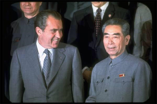 毛主席送给尼克松12字手书，尼克松看后一头雾水，至今无人能解