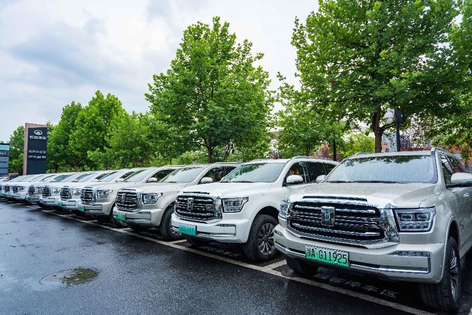 坦克500兰德酷路泽,长城坦克500hi4-t发布会回放