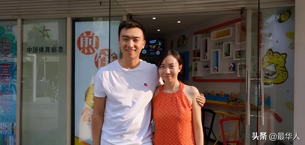 清华学霸裸辞卖煎饼,清华教授辞去9000的工作