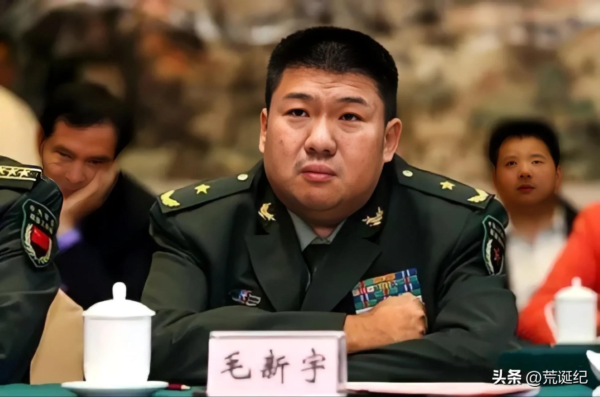 毛主席出生时，教书先生为何给他起了“*东泽**”这个名字？