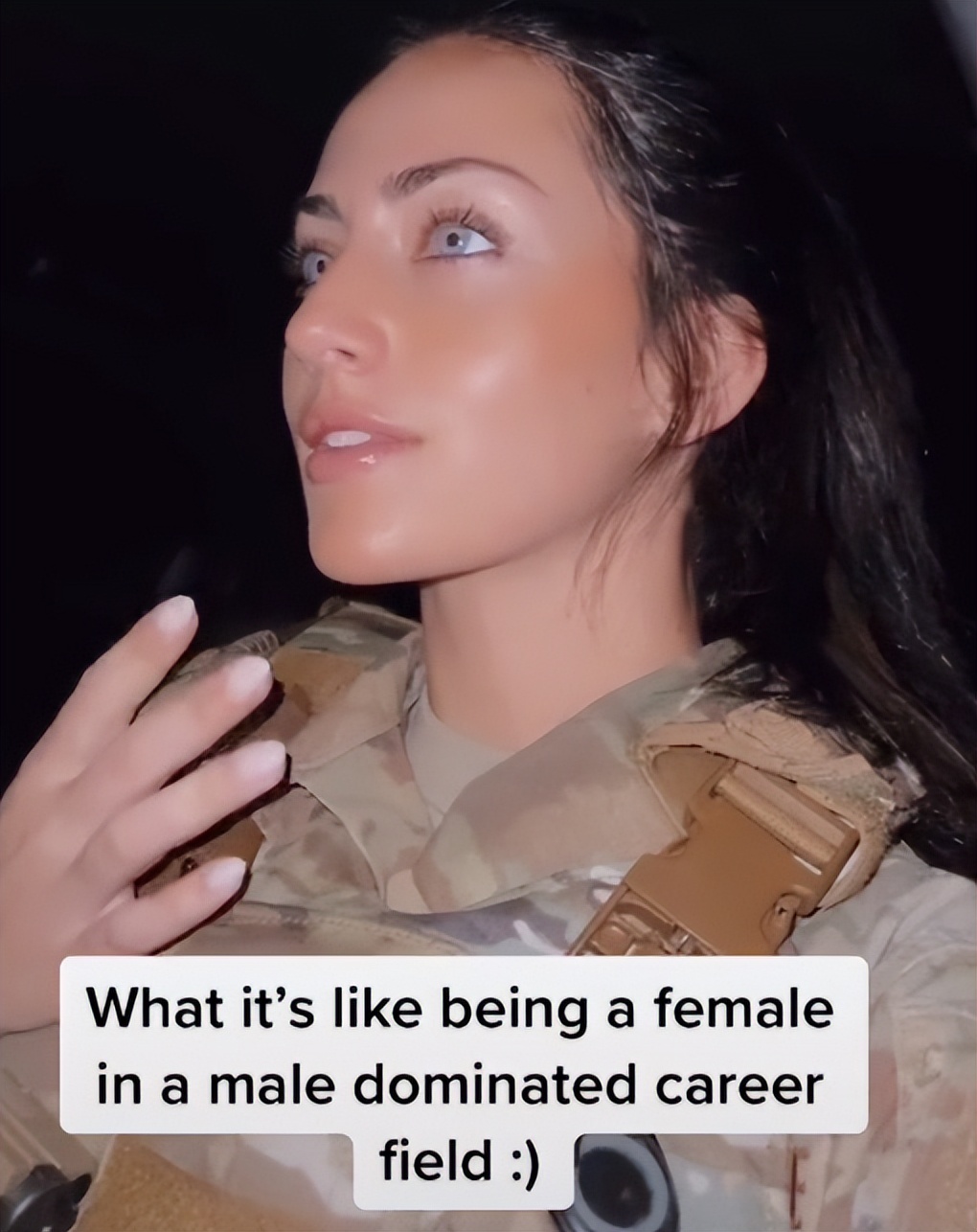 美国女兵惊艳的照片穿旗袍,美国女兵军旅生活