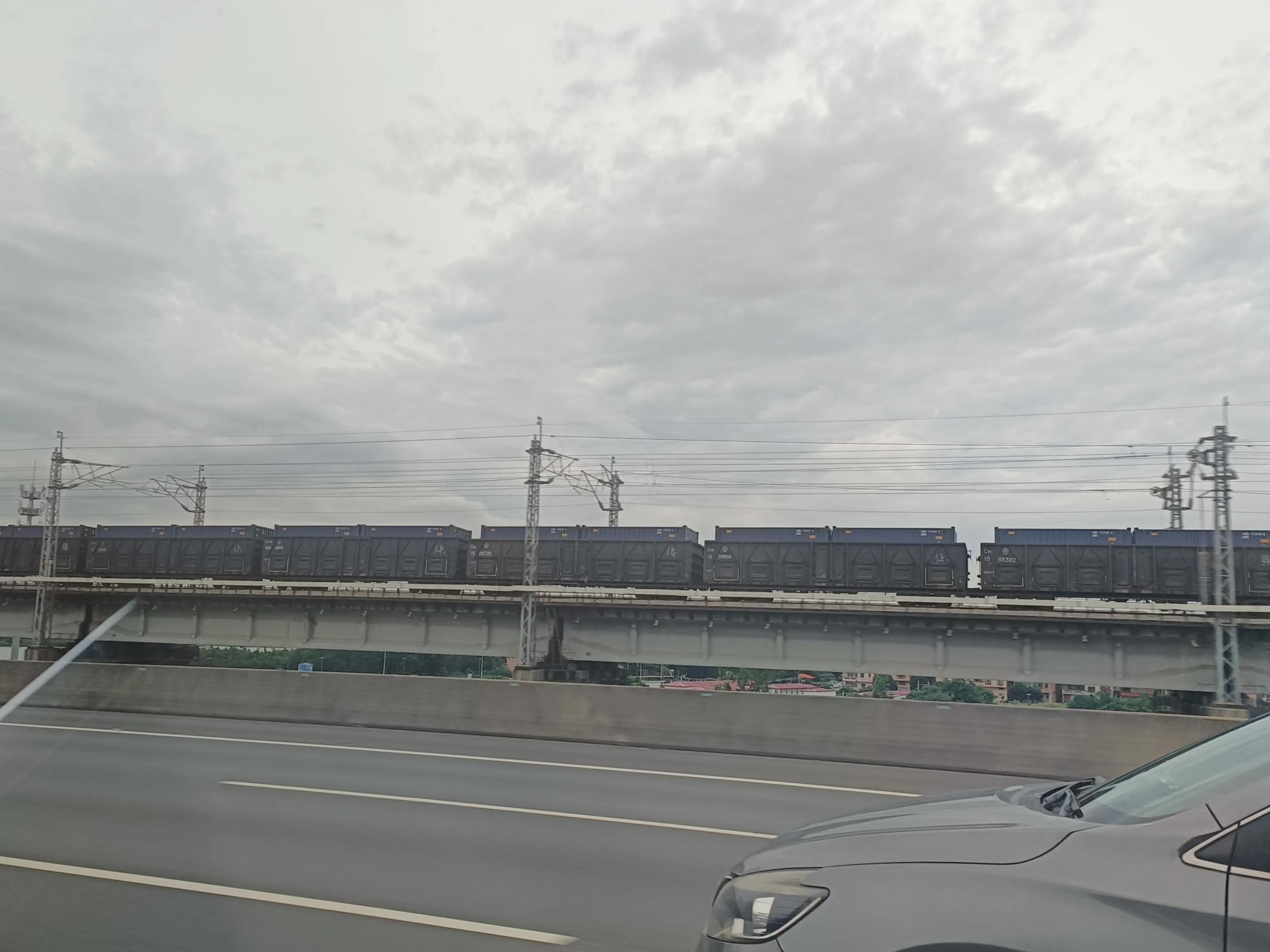 这年头还有谁买燃油车,这年头还有谁买油车