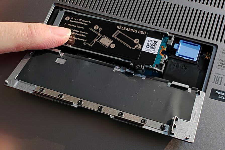 戴尔g155511笔记本价位,戴尔5590-1725商务本参数