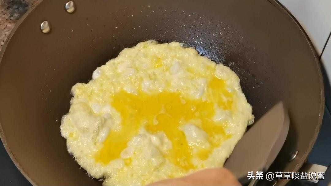 番茄三鲜汤 (早餐喝番茄金针菇鸡蛋汤的好处)