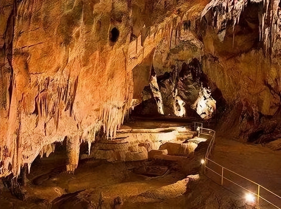 洞穴的形成科普,天然洞穴形成的4个阶段