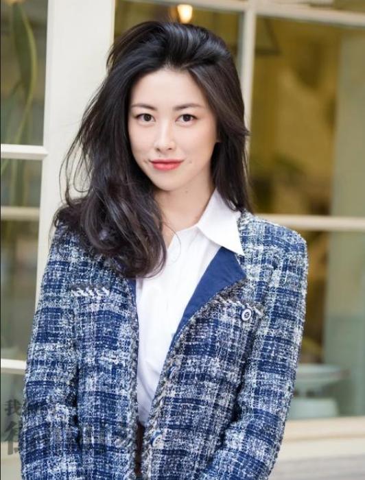 嫁入豪门从不炫富的三位女明星,娱乐圈钻戒最豪华的女明星