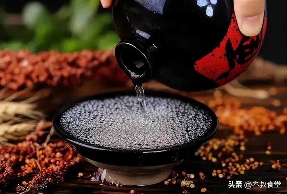 喝完酒后非常口渴是勾兑酒吗,喝完酒后口干舌燥还感觉饿