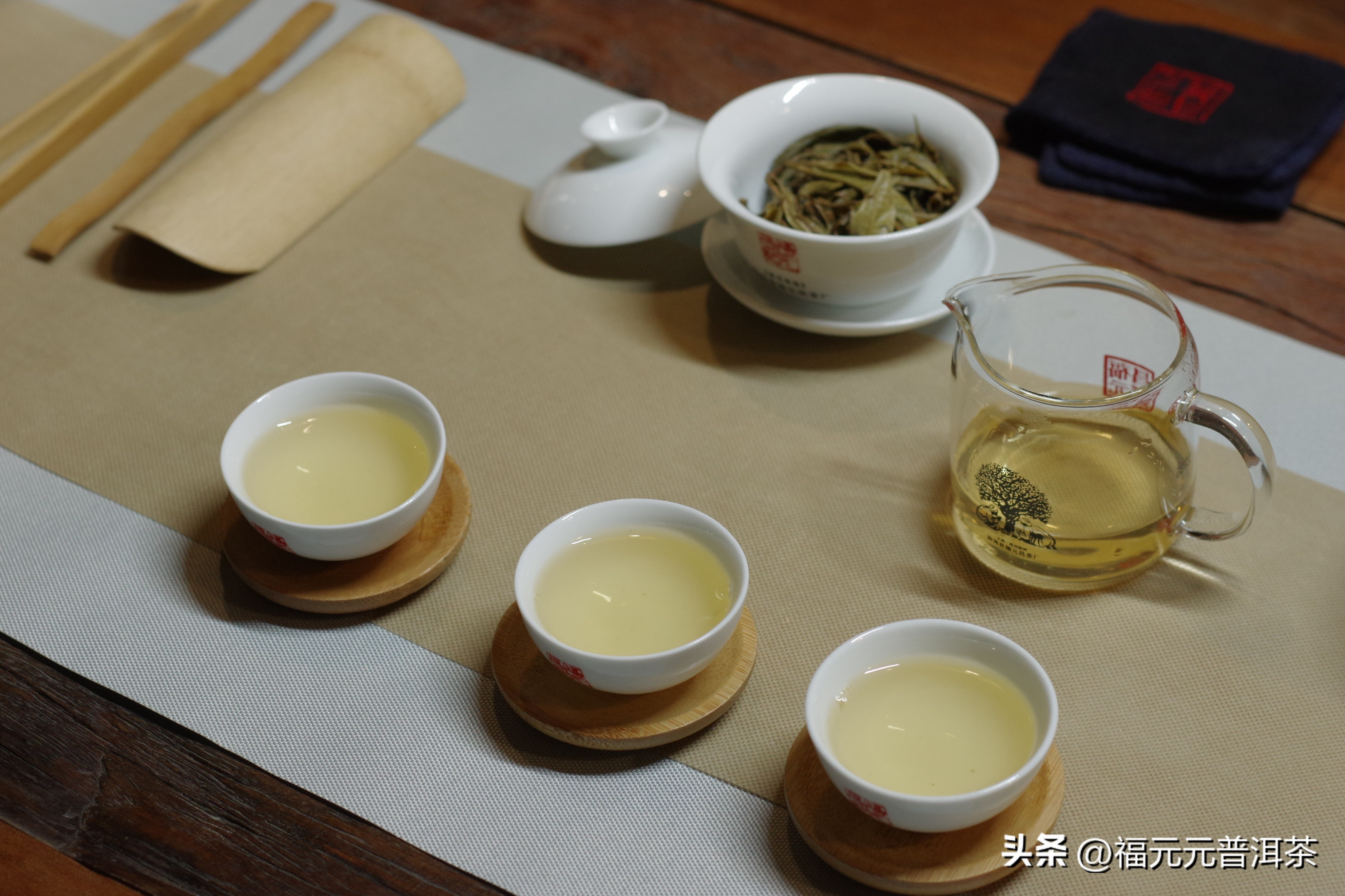 泡茶品茶与为人之道,以茶待客品茶静心和气生财