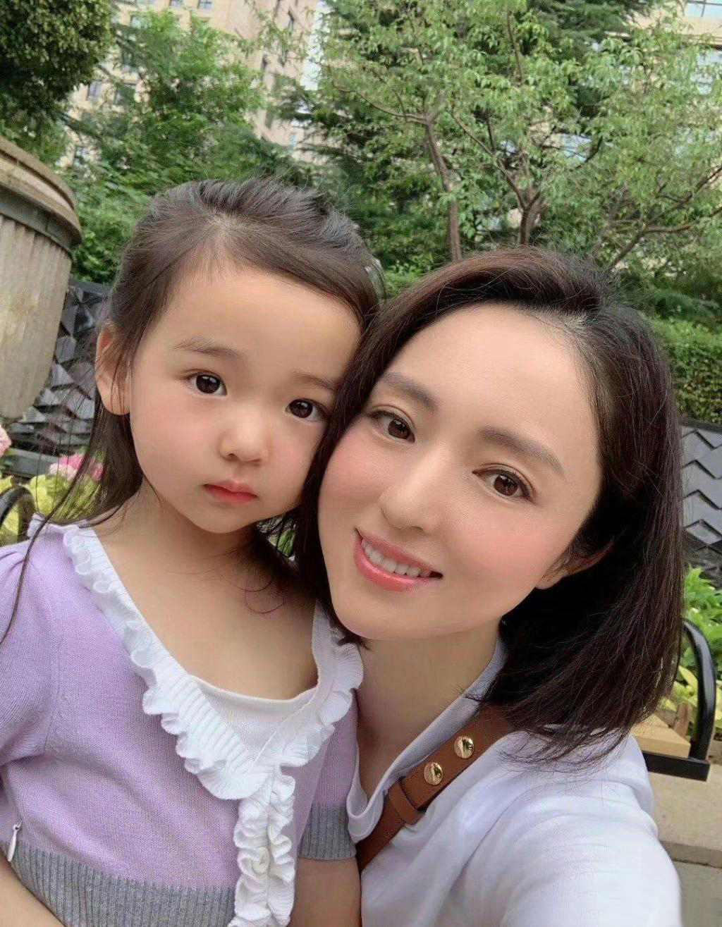 与高云翔离婚后董璇现状如何,董璇和高云翔离婚后首谈家庭