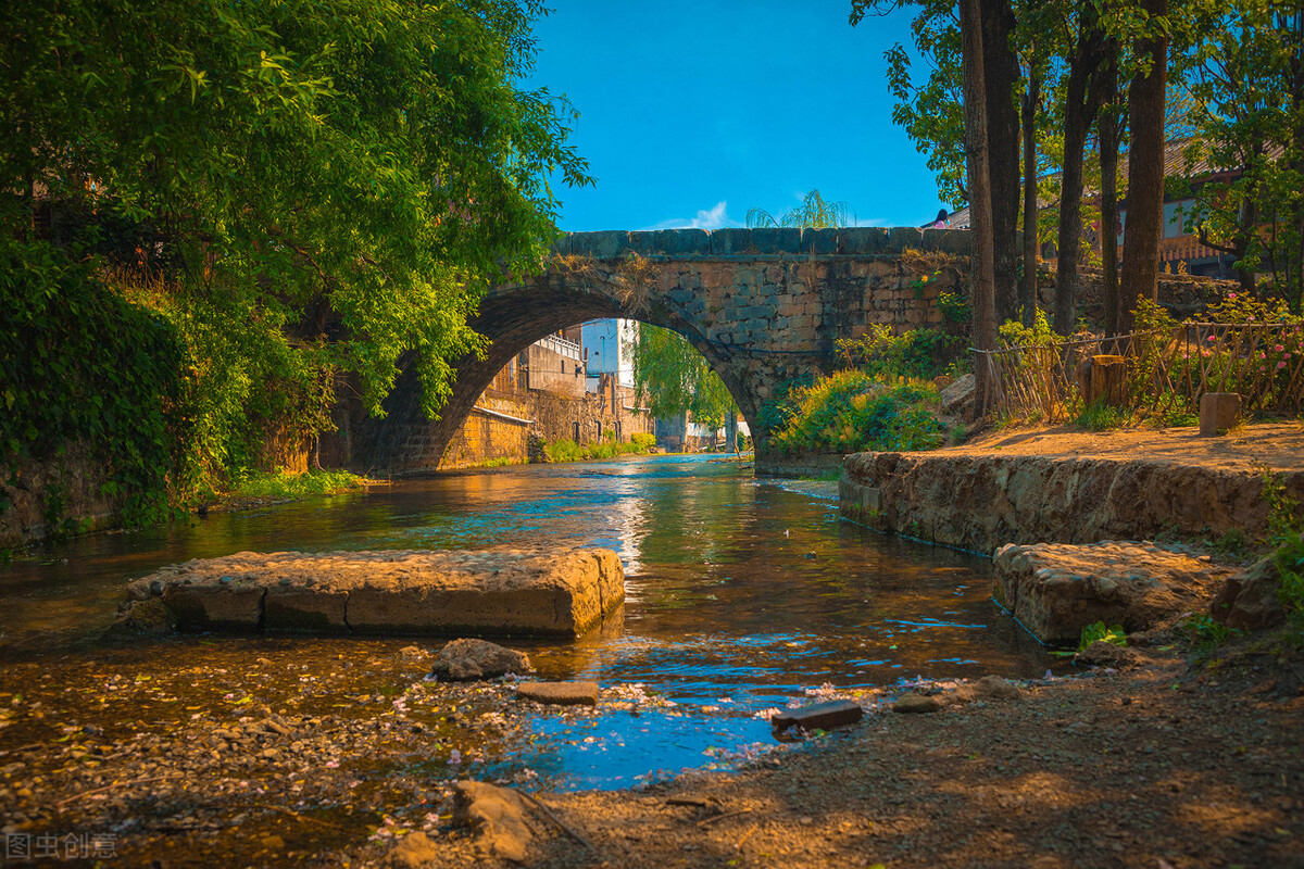 全国最值得去的10个古镇,中国最值得去的50个古镇