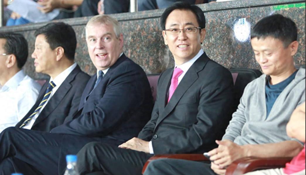 许家印为什么要组建一个歌舞团队,许家印的交际能力和他的创业能力