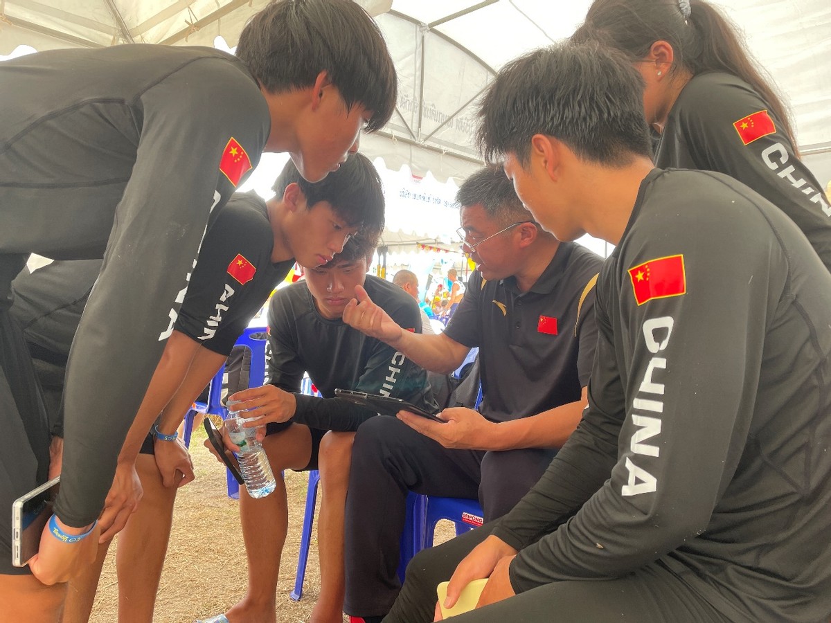 南京商业学校龙舟队训练视频,南京商业学校20届龙舟队