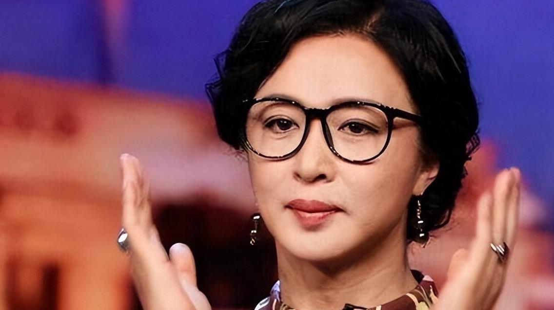 金星被问：做了变性手术后，他会无法抗拒和女人一起洗澡吗？