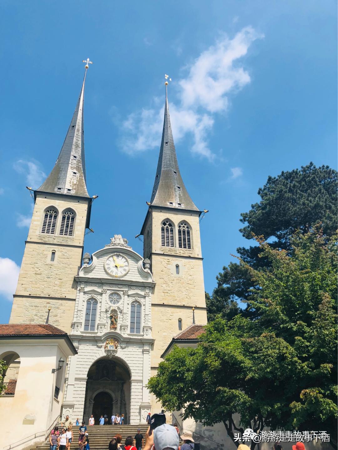 欧洲瑞士旅游线路,卢塞恩金色山口观光火车