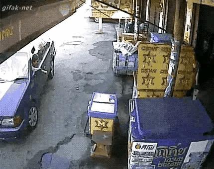 每日一笑：看多了足球比赛就没意思了，来一场不一样的比赛吧