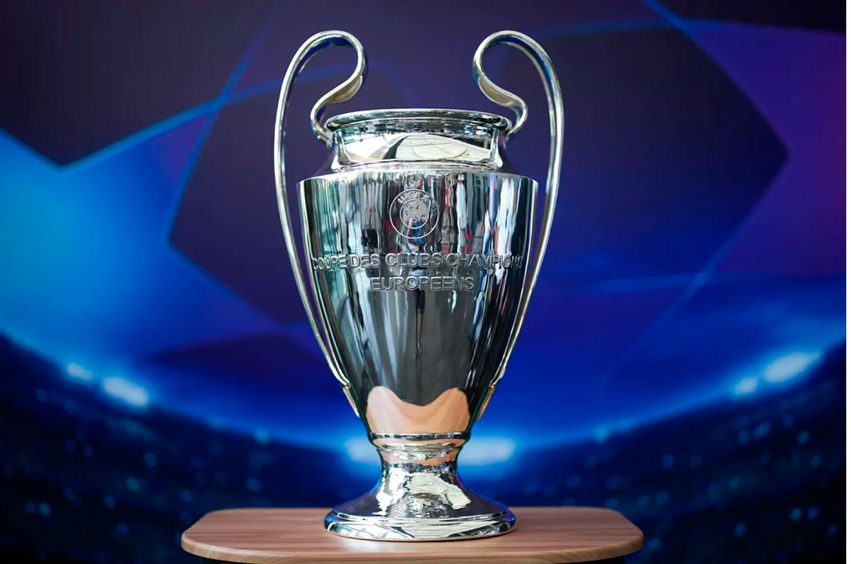 曼城夺得英超冠军仪式,曼城问鼎冠军