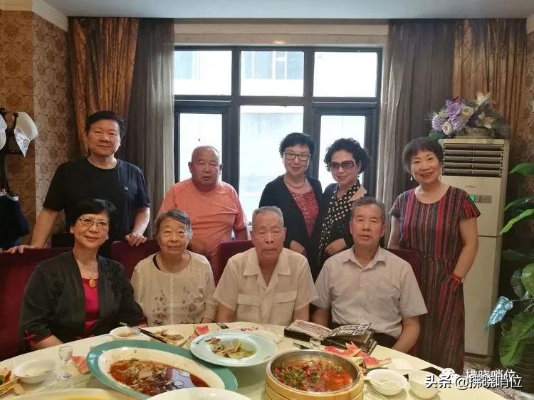 老战友四十年相聚联谊会上的感言,老战友40年后相逢重温战友情