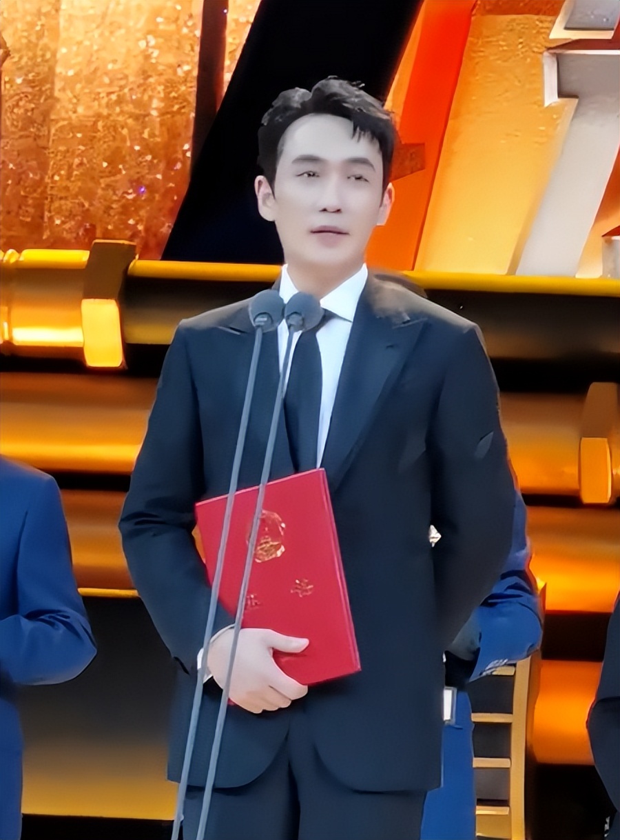 海霞谈朱一龙,朱一龙海霞在哪个晚会上