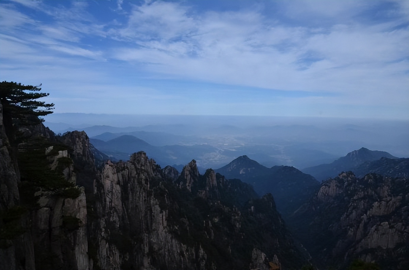 祖国山河美如画名胜古迹遍天下,有哪些描述祖国大好山河的诗词