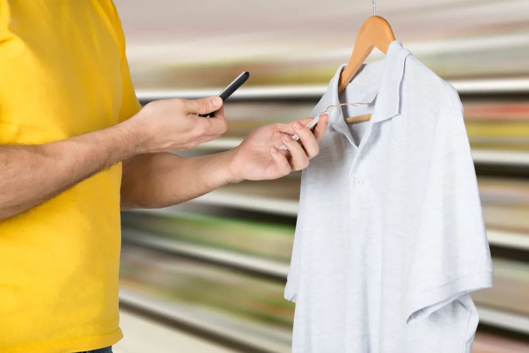 商场衣服为什么这么贵,商场买衣服贵吗