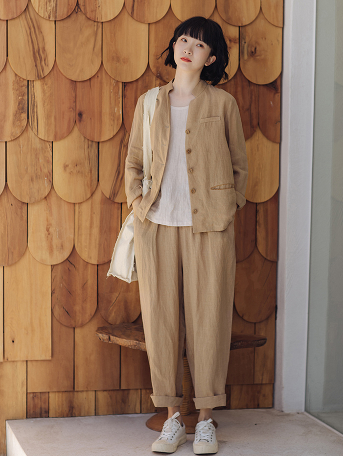 女人30岁穿什么裤子最显瘦又好看,40岁的女人秋冬穿什么裤子显年轻