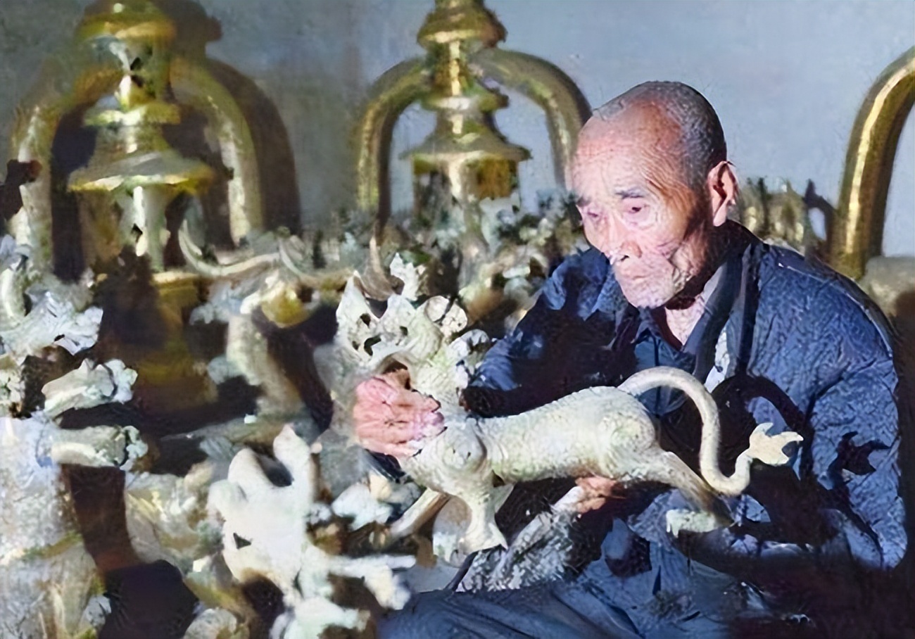 河南老汉带领全村制假致富,制假小作坊年赚百万