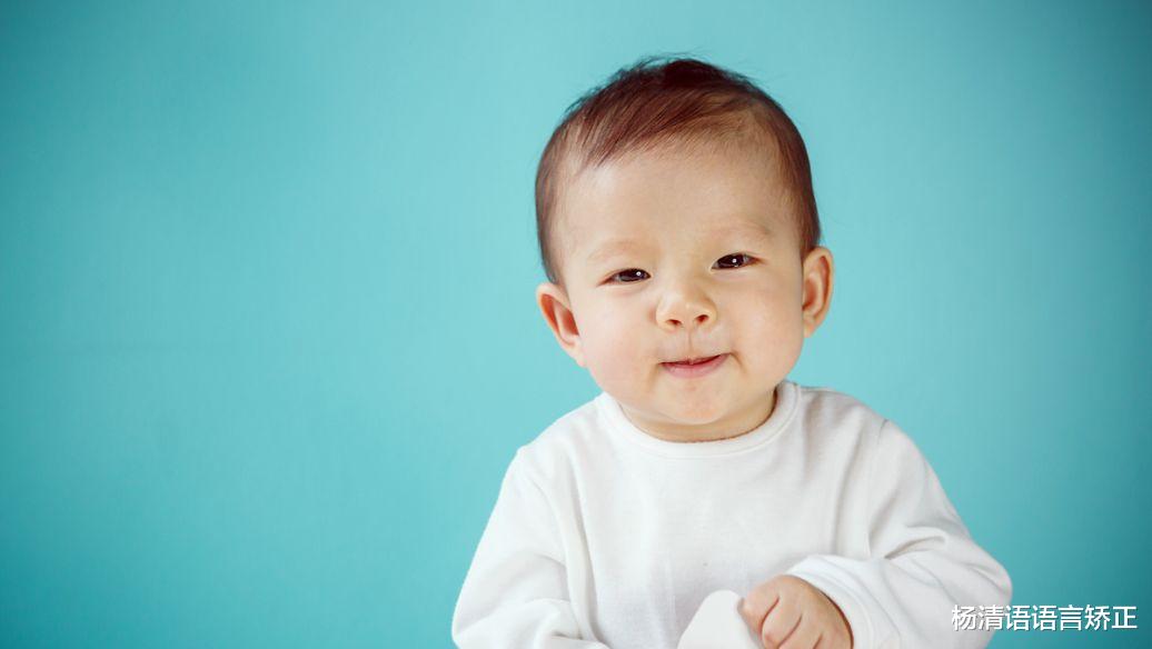 3岁小孩说话有点结巴怎么办,三岁宝宝突然说话结巴是缺营养吗