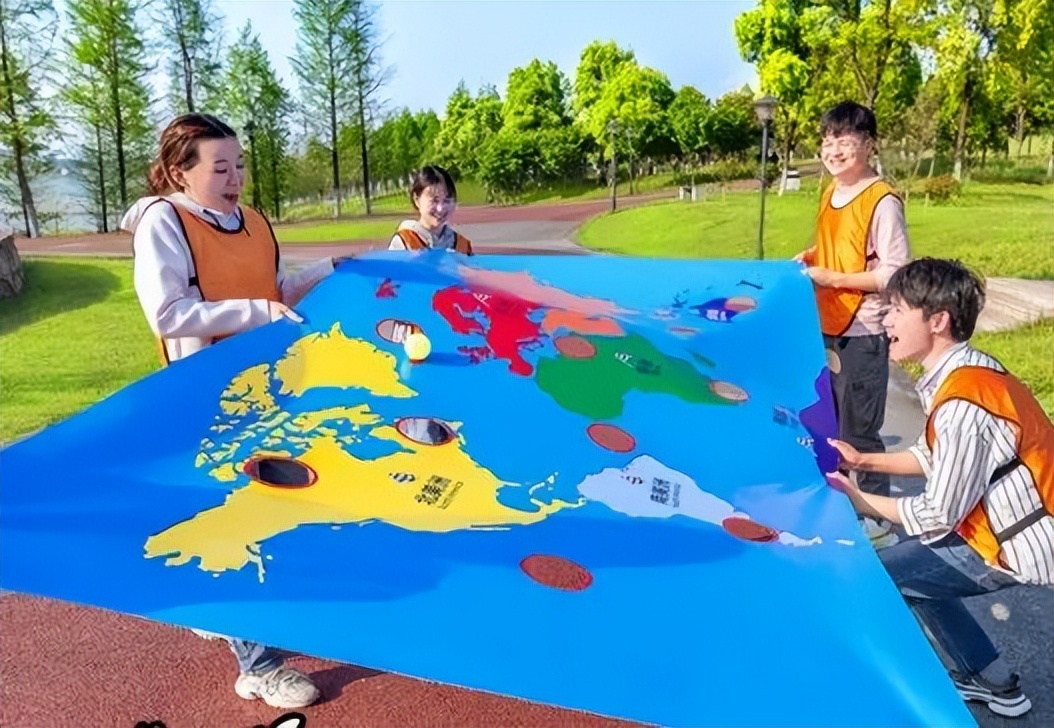 团建趣味飞机游戏怎么玩,趣游研学营