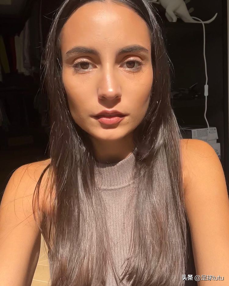 小学生才做选择下一句,小孩才做选择成年人全都要