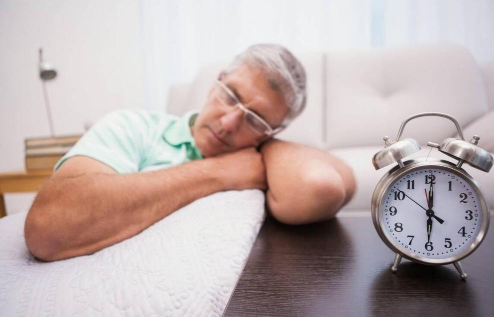 长期裸睡的人可能会提高睡眠质量,如果长期裸睡会怎么样