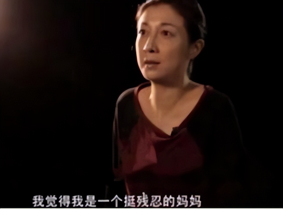 同样是成龙基因，把林凤娇儿子和吴绮莉女儿一对比，差距就出来了