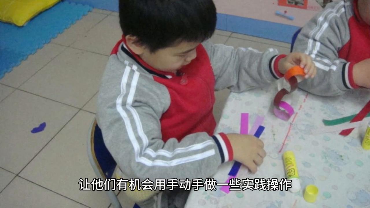 一年级孩子上课坐不住好动劝退,幼儿好动坐不住怎么办