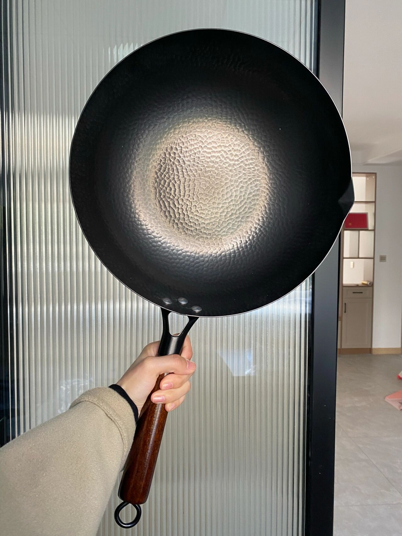 炒菜锅最好还是用铁锅,炒菜是铁锅好还是用不粘锅好